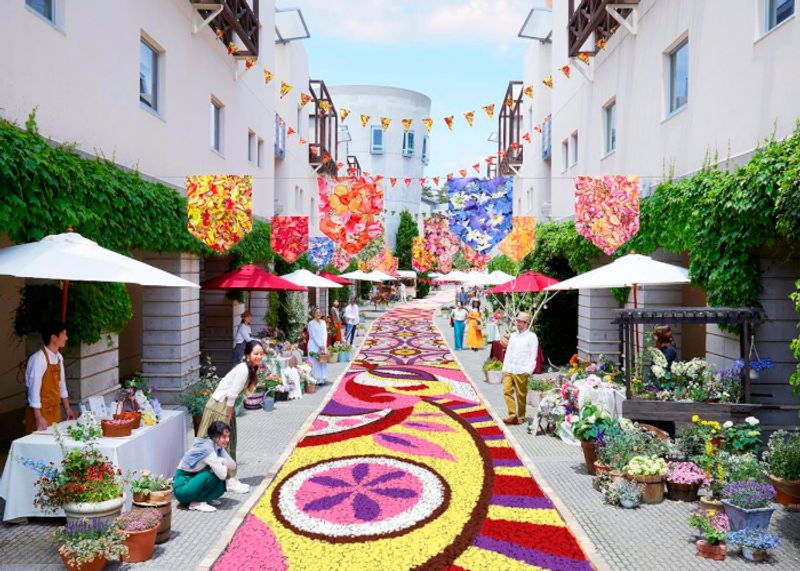 お花のフルーツサンドにも注目。20周年を迎える春の祭典「回廊の花咲くリゾナーレ」へ